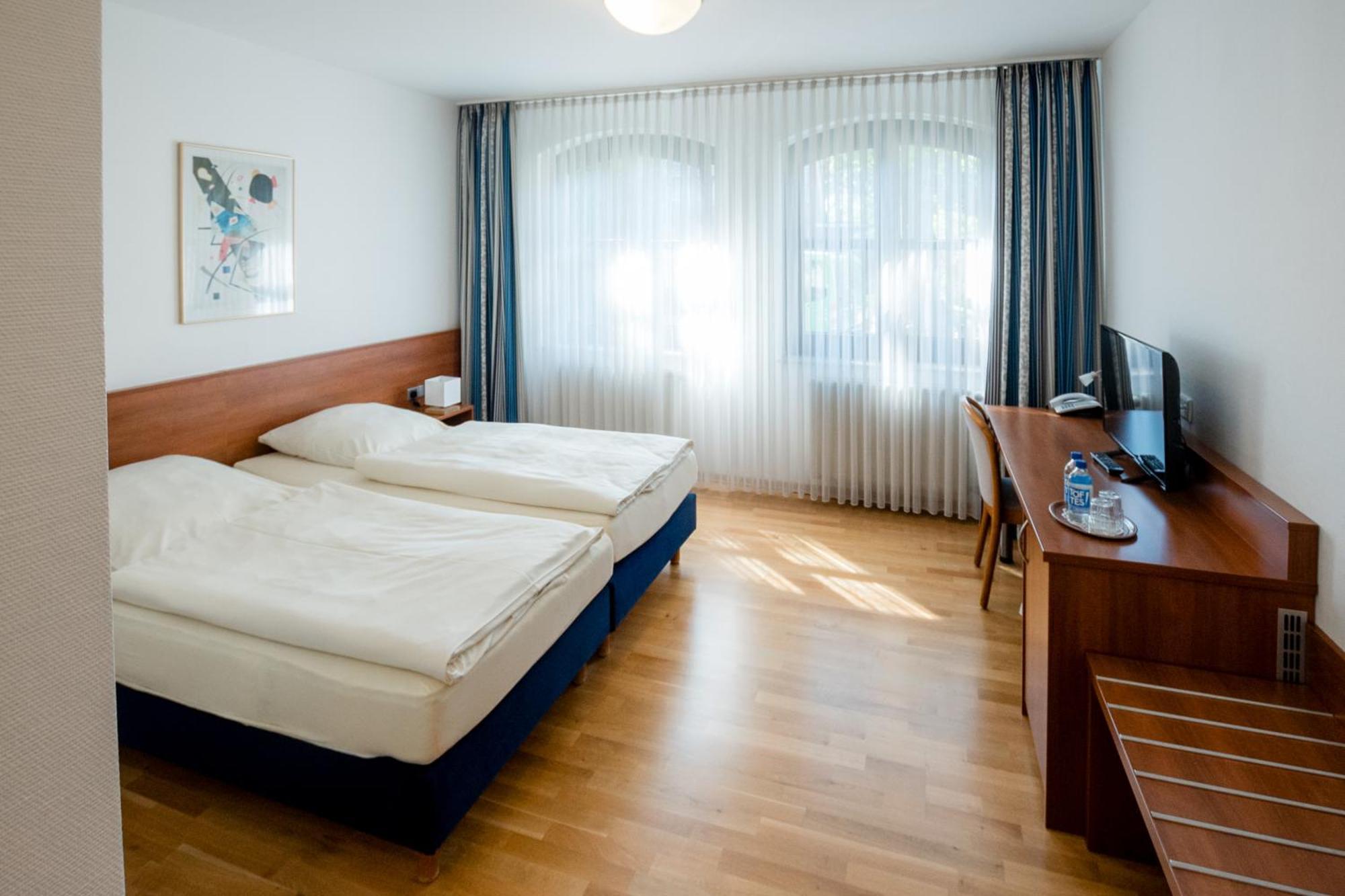 Hotel Muennich Munster  Bagian luar foto